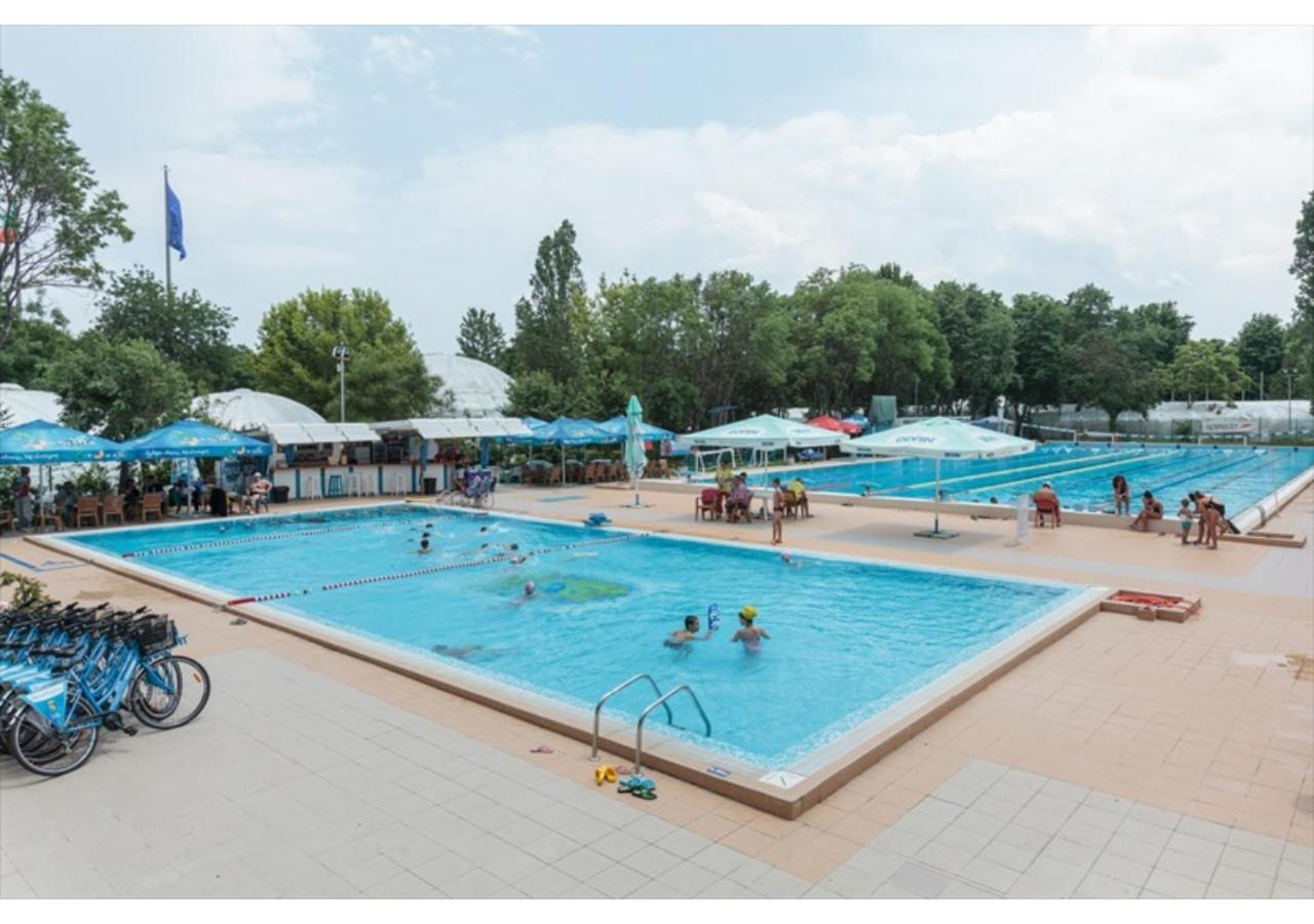 Luxury Apartment On The First Line To The Sea Burgas Extérieur photo